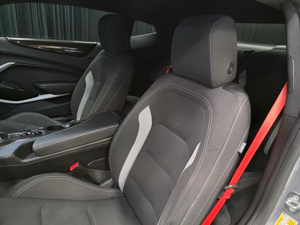 2024 Chevrolet Camaro 6th Gen - Image 25 of 31