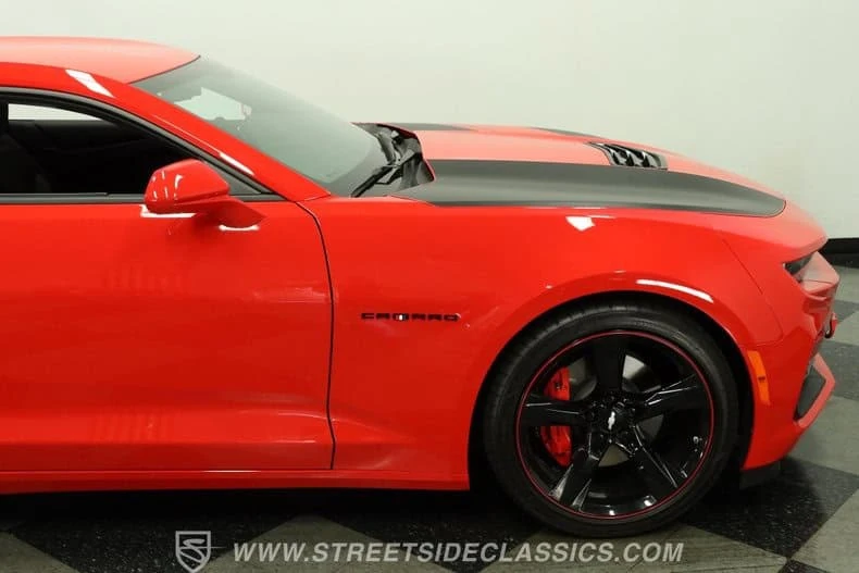 2024 Chevrolet Camaro SS 6th Gen - Image 19 of 31