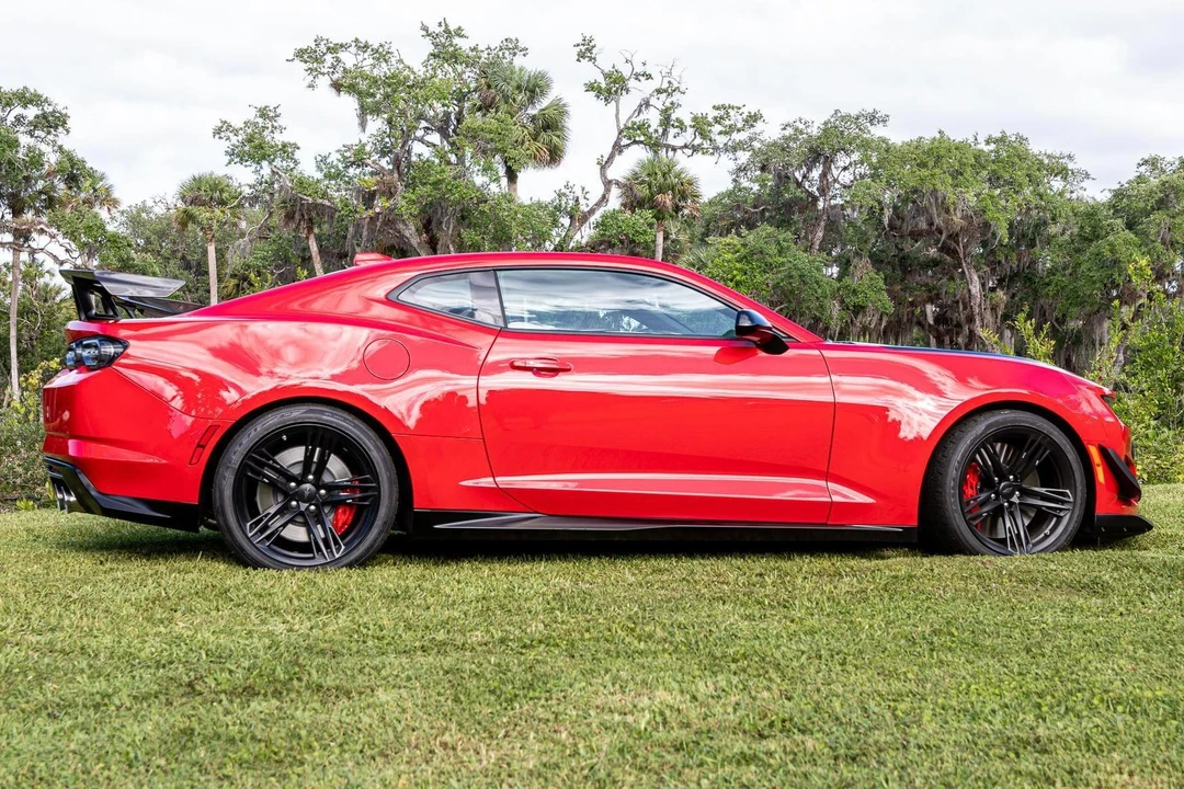 2024 Chevrolet Camaro ZL1 6th Gen - Image 3 of 31
