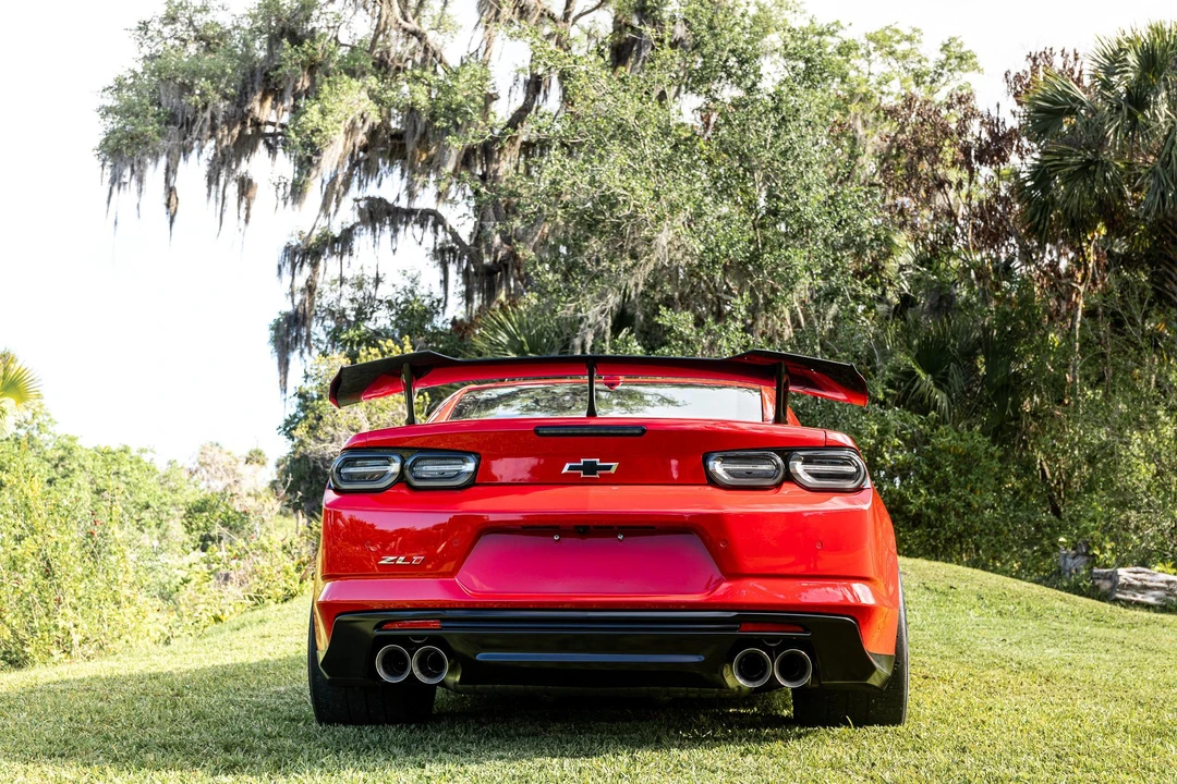 2024 Chevrolet Camaro ZL1 6th Gen - Image 18 of 31