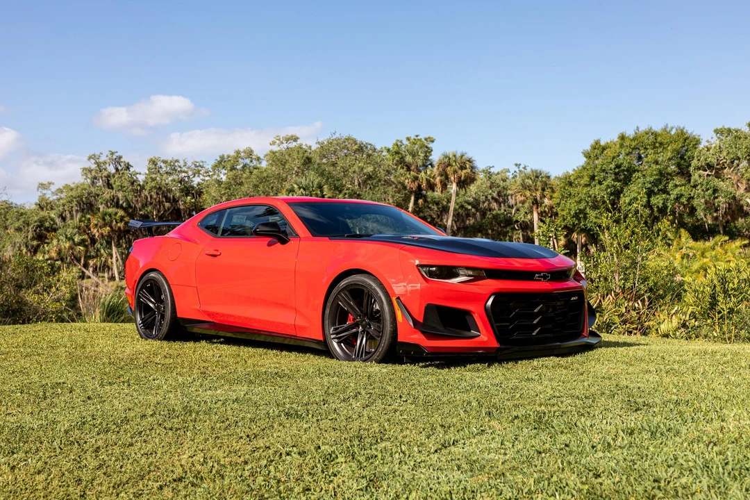 2024 Chevrolet Camaro ZL1 6th Gen - Image 29 of 31