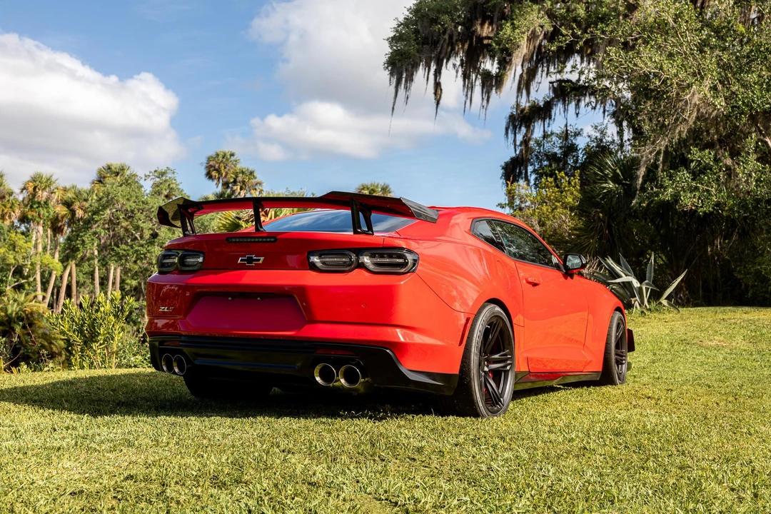 2024 Chevrolet Camaro ZL1 6th Gen - Image 20 of 31