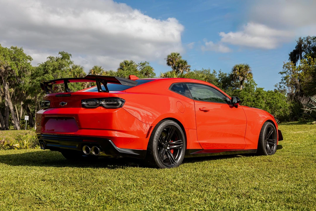 2024 Chevrolet Camaro ZL1 6th Gen - Image 22 of 31