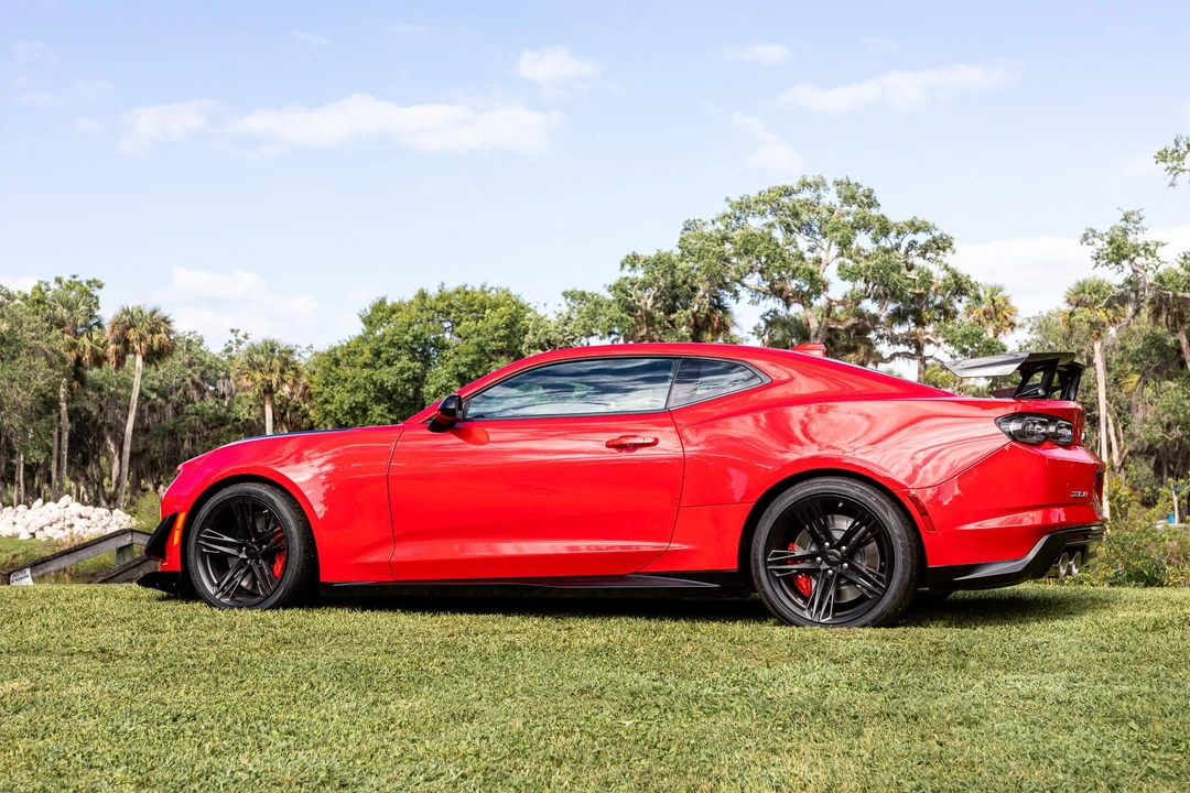2024 Chevrolet Camaro ZL1 6th Gen - Image 14 of 31