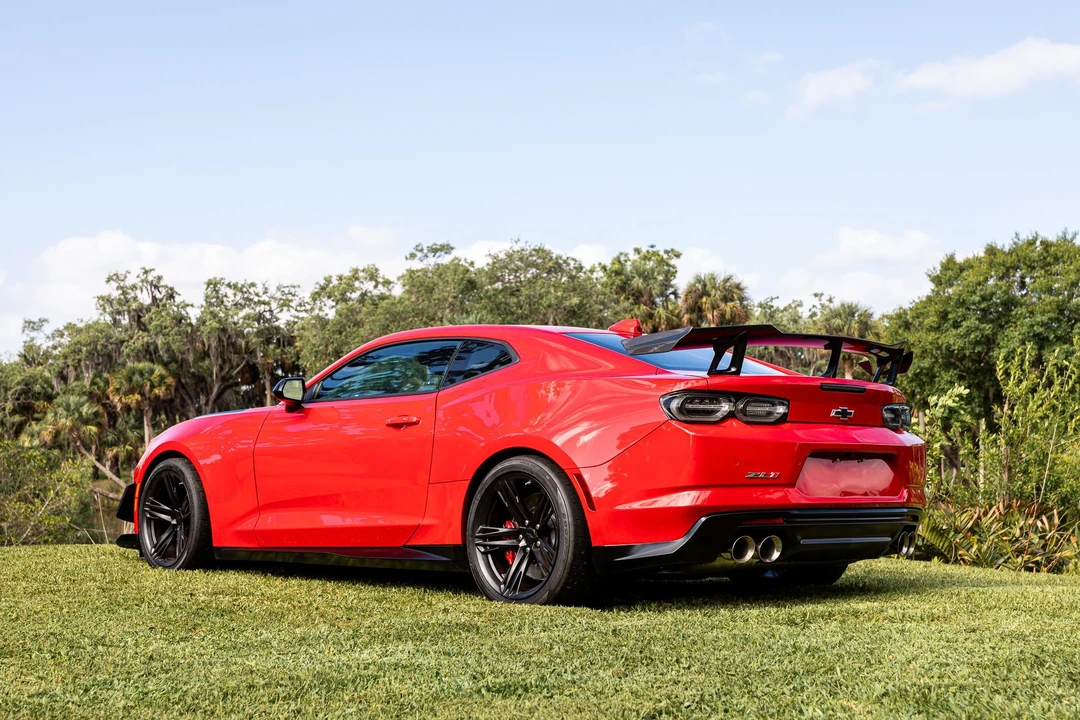 2024 Chevrolet Camaro ZL1 6th Gen - Image 16 of 31