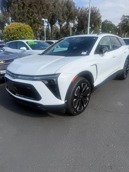 2024 Chevrolet Blazer - Image 2 of 7