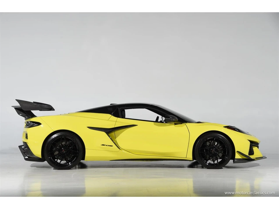 2024 Chevrolet Corvette C8 - Image 14 of 31