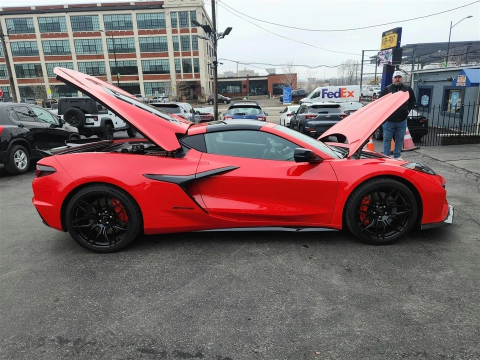 2024 Chevrolet Corvette C8 - Image 18 of 31