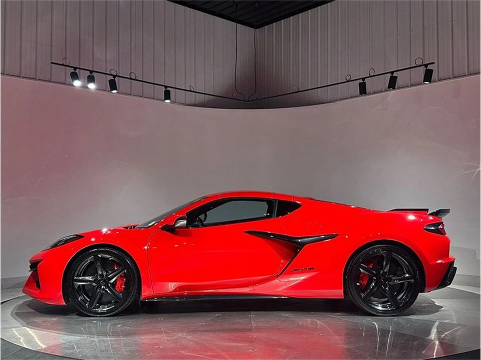 2024 Chevrolet Corvette C8 - Image 12 of 31
