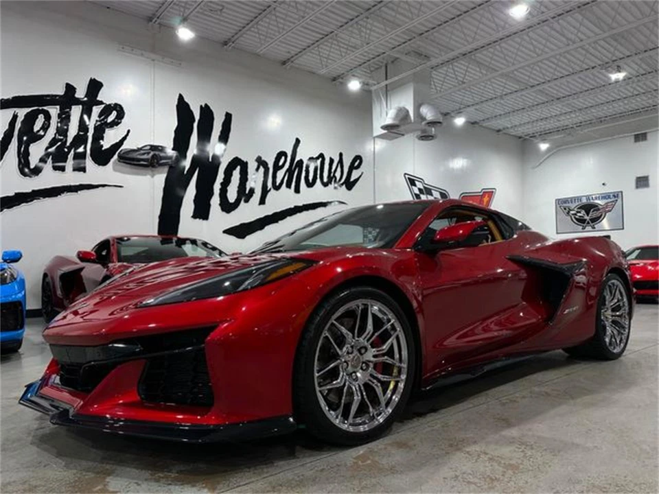 2024 Chevrolet Corvette C8 - Image 16 of 30