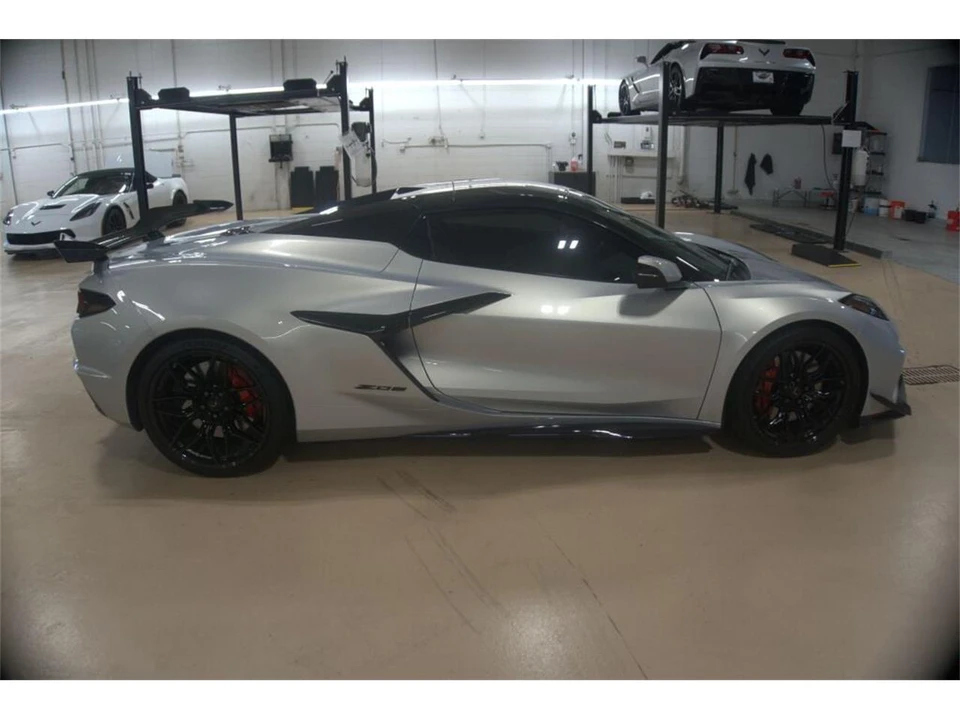 2024 Chevrolet Corvette C8 - Image 6 of 31
