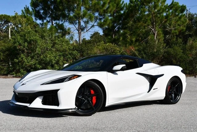 2024 Chevrolet Corvette C8 E-Ray - Image 19 of 31