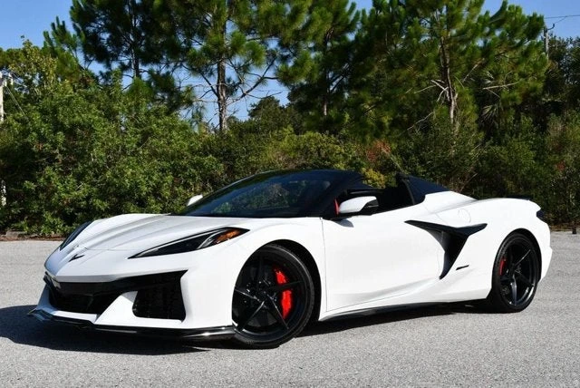 2024 Chevrolet Corvette C8 E-Ray - Image 25 of 31