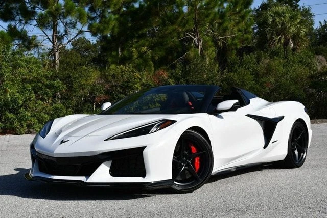 2024 Chevrolet Corvette C8 E-Ray - Image 27 of 31