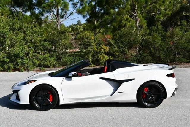 2024 Chevrolet Corvette C8 E-Ray - Image 30 of 31