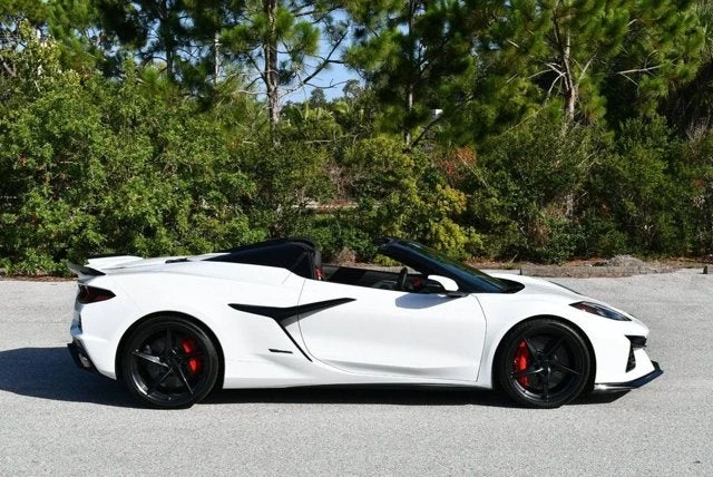 2024 Chevrolet Corvette C8 E-Ray - Image 7 of 31