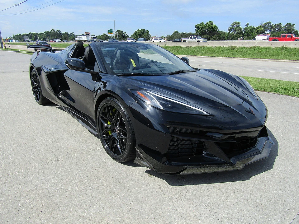 2024 Chevrolet Corvette C8 Z06 - Image 3 of 30