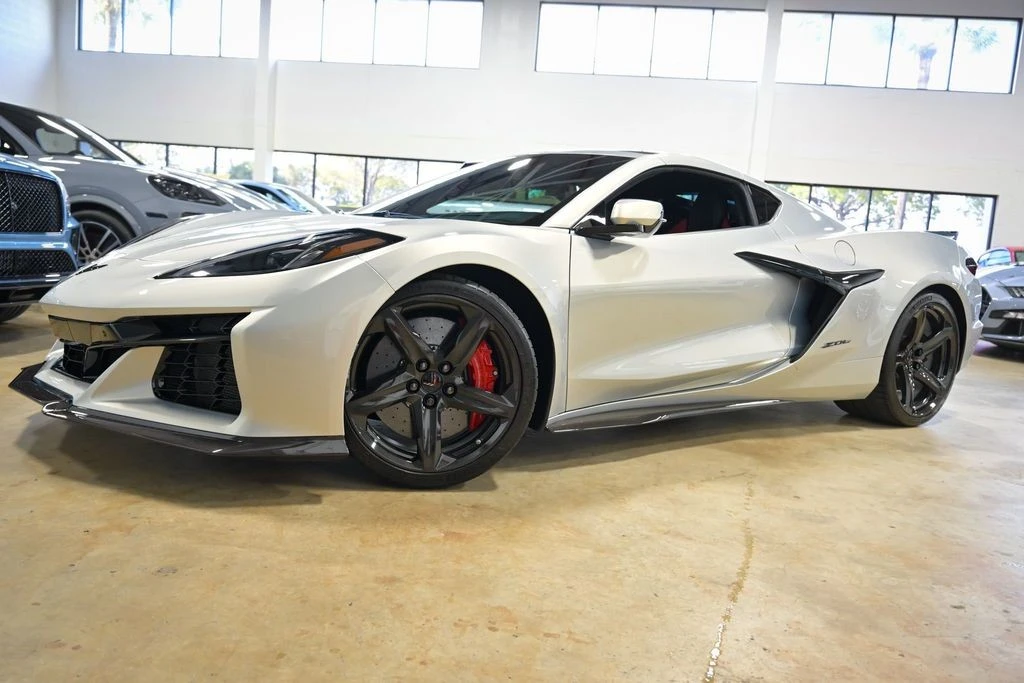 2024 Chevrolet Corvette C8 Z06 - Image 3 of 12