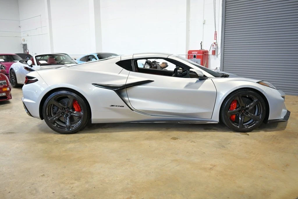 2024 Chevrolet Corvette C8 Z06 - Image 8 of 12