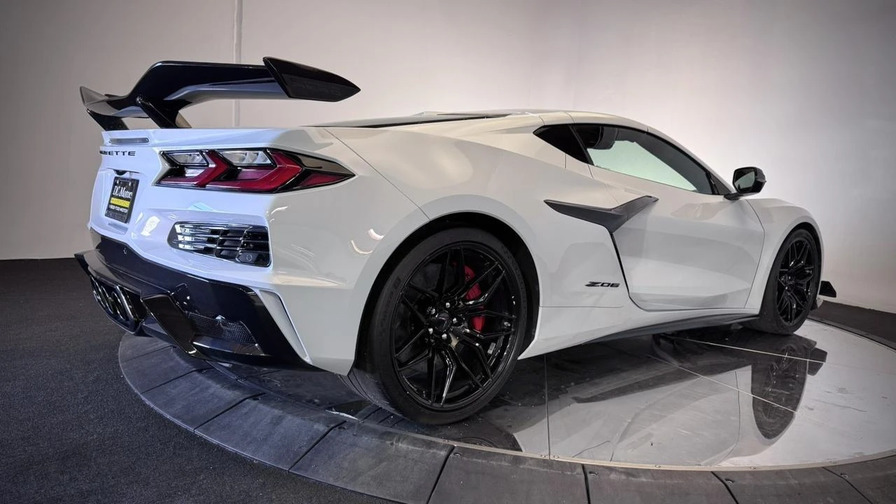 2024 Chevrolet Corvette - Image 28 of 31