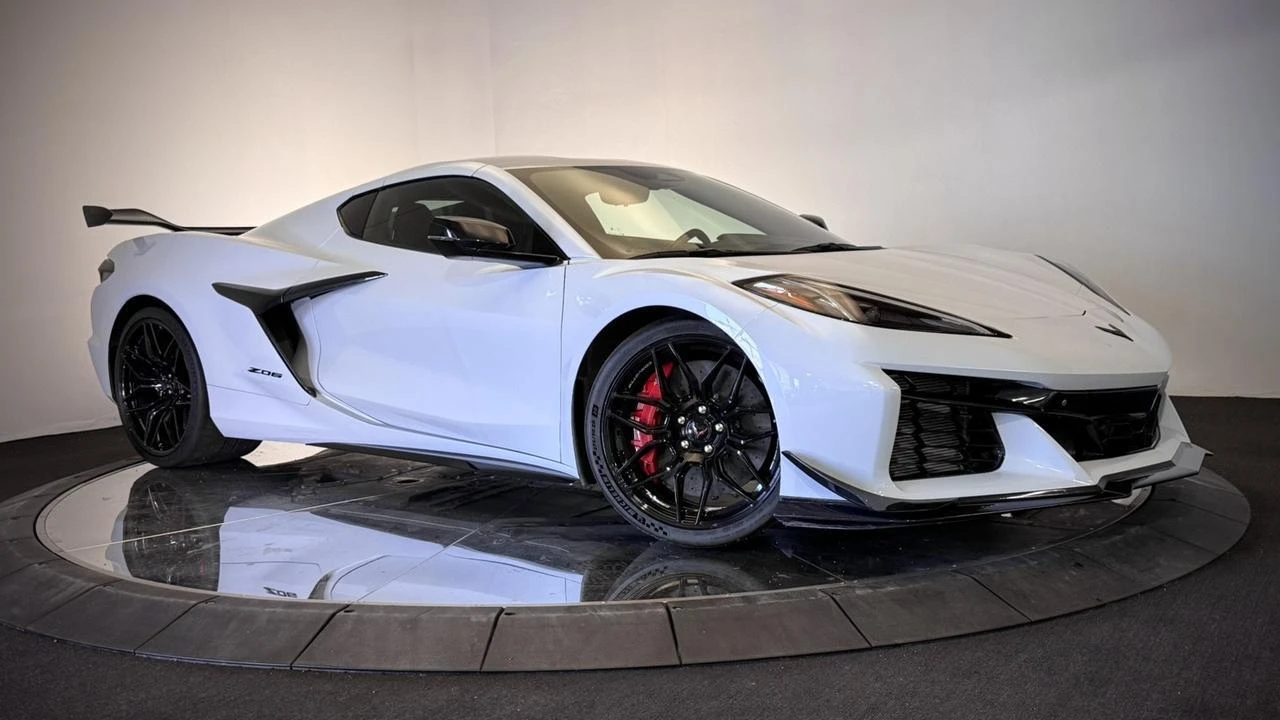 2024 Chevrolet Corvette - Image 3 of 31