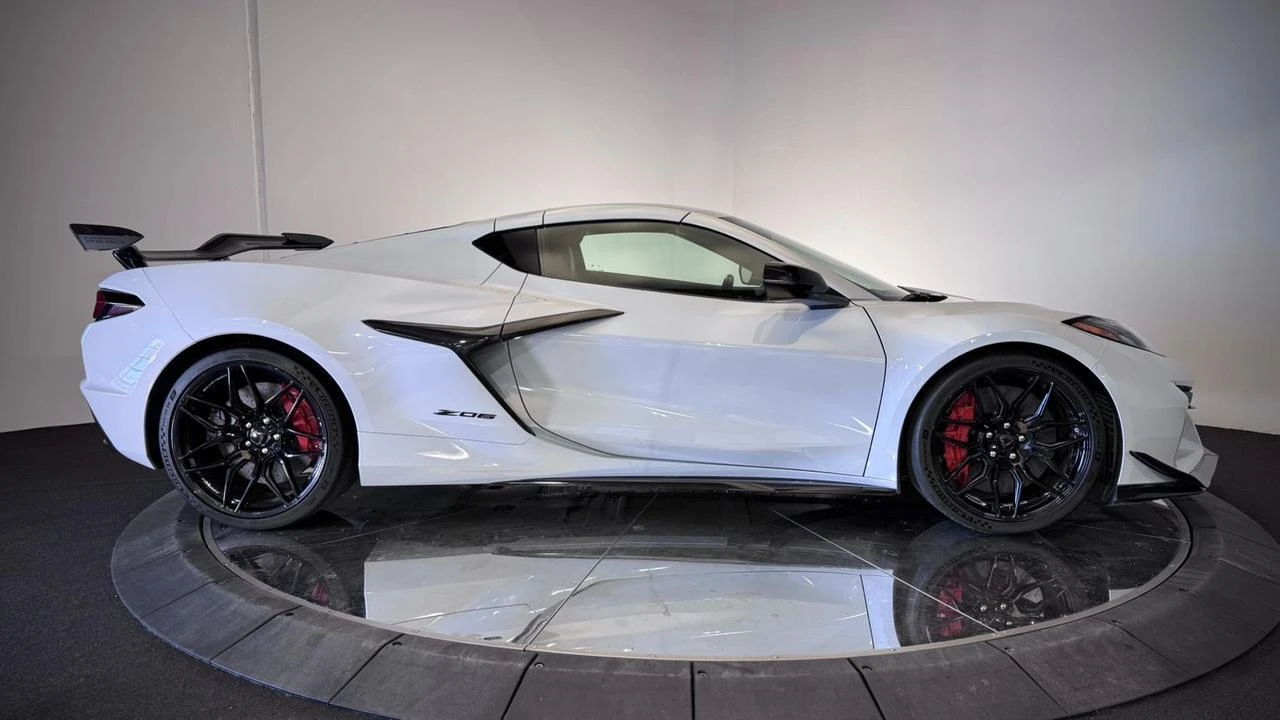 2024 Chevrolet Corvette - Image 30 of 31