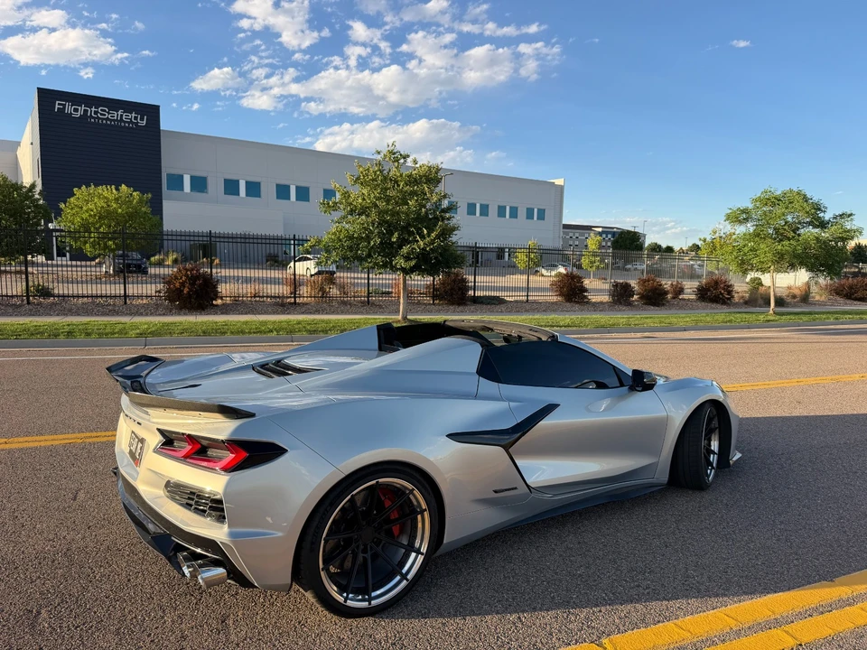 2024 Chevrolet Corvette C8 E-Ray - Image 5 of 27