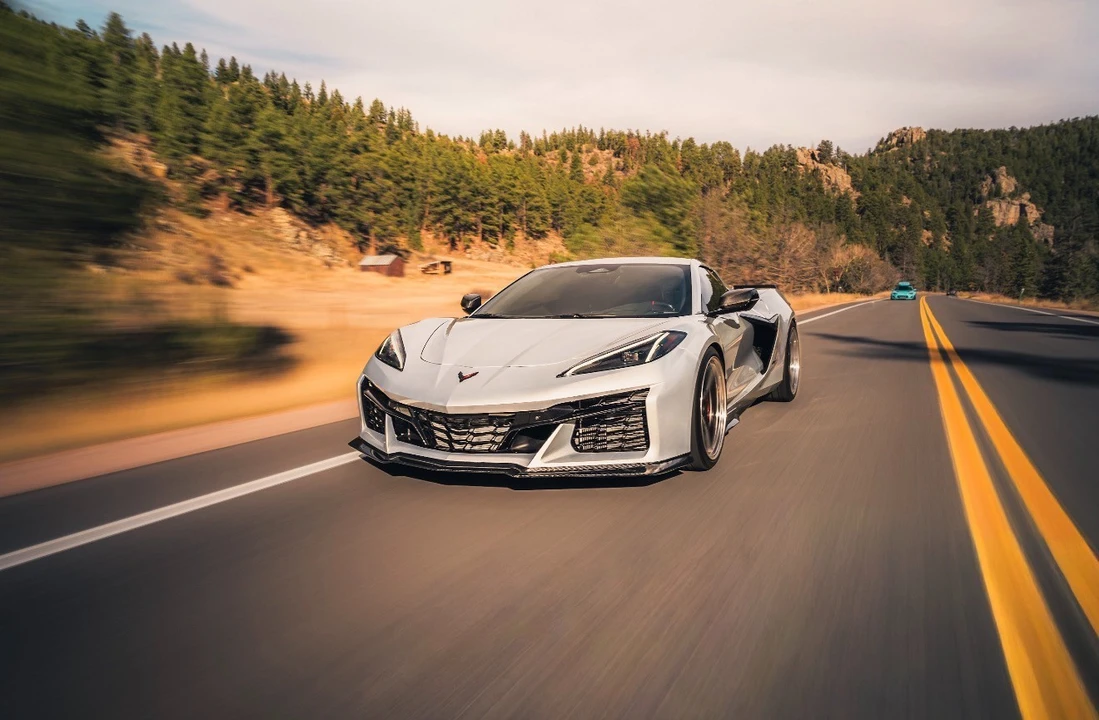 2024 Chevrolet Corvette C8 E-Ray - Image 2 of 22