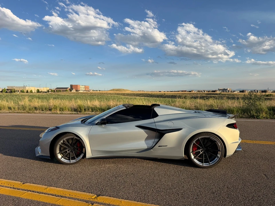 2024 Chevrolet Corvette C8 E-Ray - Image 9 of 27