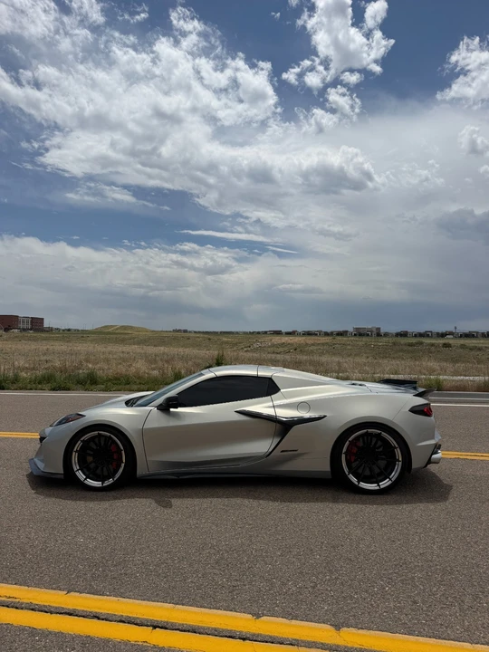 2024 Chevrolet Corvette C8 E-Ray - Image 5 of 21