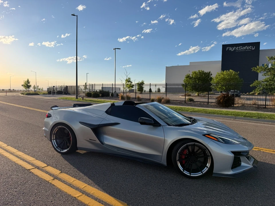 2024 Chevrolet Corvette C8 E-Ray - Image 3 of 27