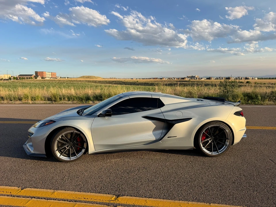 2024 Chevrolet Corvette C8 E-Ray - Image 16 of 27