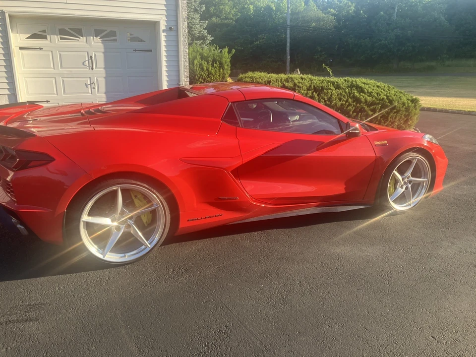 2024 Chevrolet Corvette C8 E-Ray - Image 15 of 17