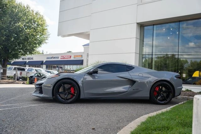 2024 Chevrolet Corvette C8 E-Ray - Image 6 of 31