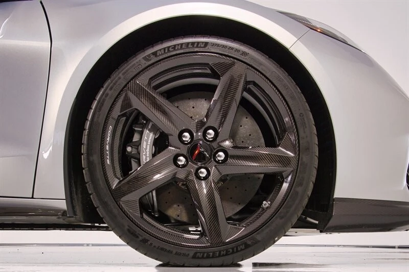 2024 Chevrolet Corvette C8 E-Ray - Image 18 of 31
