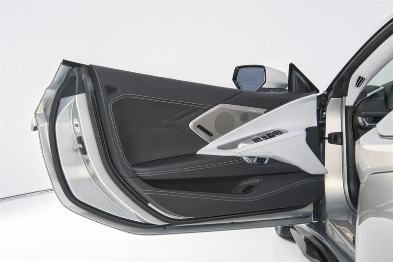 2024 Chevrolet Corvette C8 E-Ray - Image 19 of 31