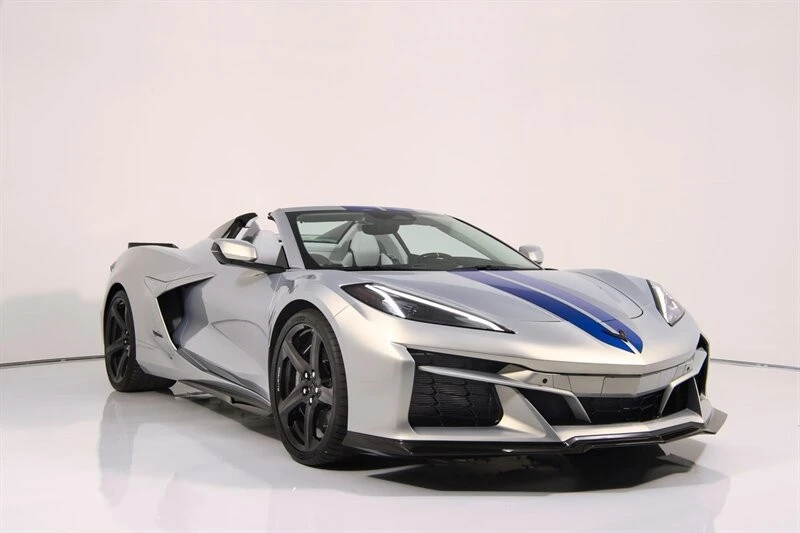2024 Chevrolet Corvette C8 E-Ray - Image 2 of 31