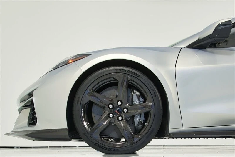 2024 Chevrolet Corvette C8 E-Ray - Image 6 of 31