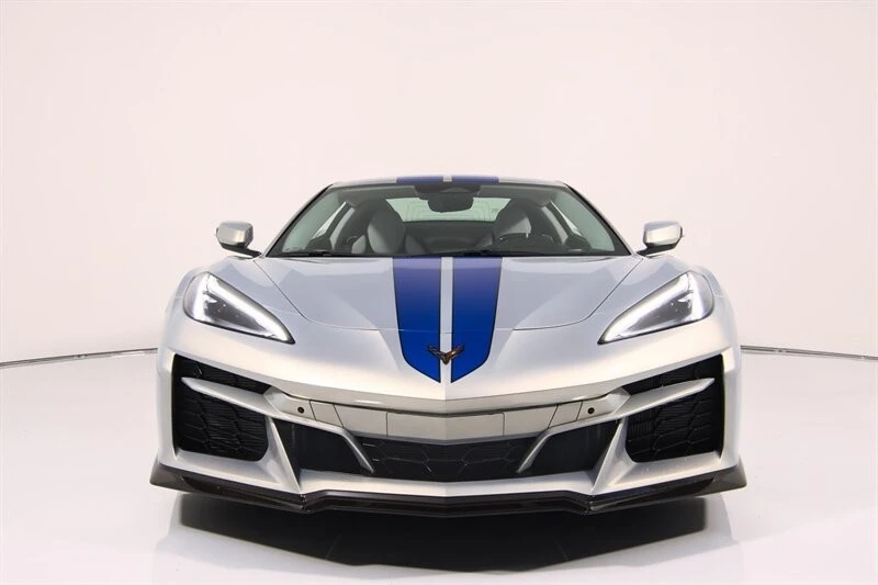 2024 Chevrolet Corvette C8 E-Ray - Image 3 of 31