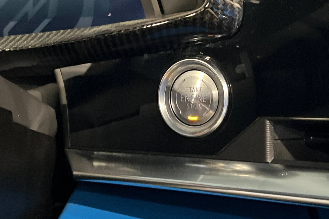 2024 Chevrolet Corvette C8 E-Ray - Image 28 of 31