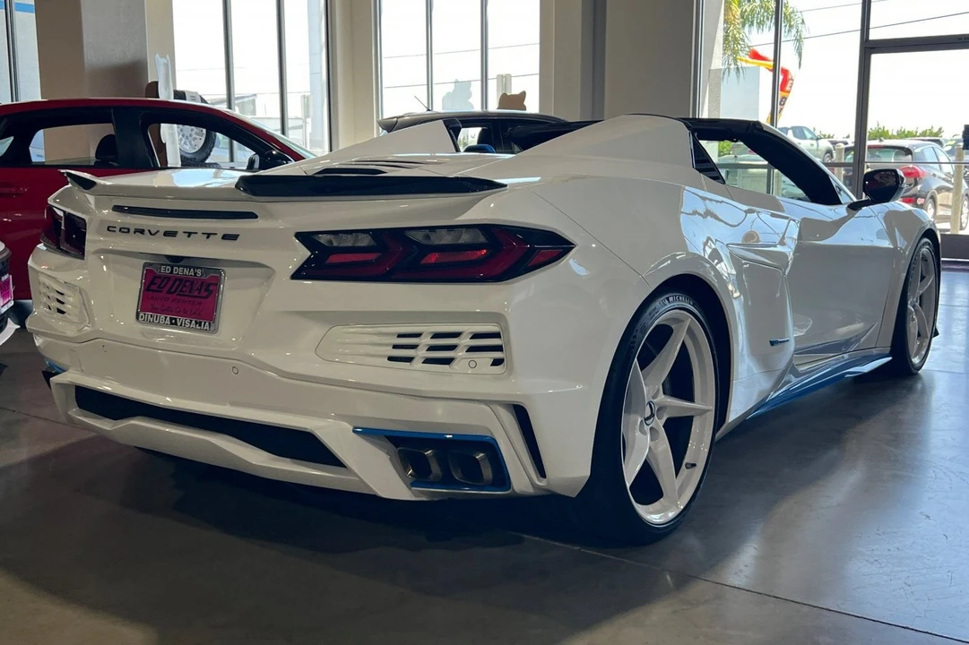 2024 Chevrolet Corvette C8 E-Ray - Image 4 of 31