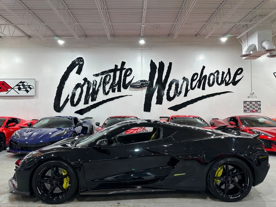2024 Chevrolet Corvette C8 E-Ray - Image 2 of 11