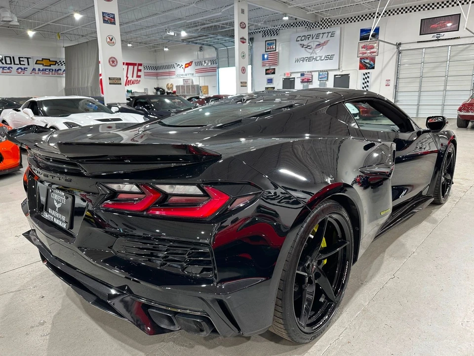 2024 Chevrolet Corvette C8 E-Ray - Image 7 of 11