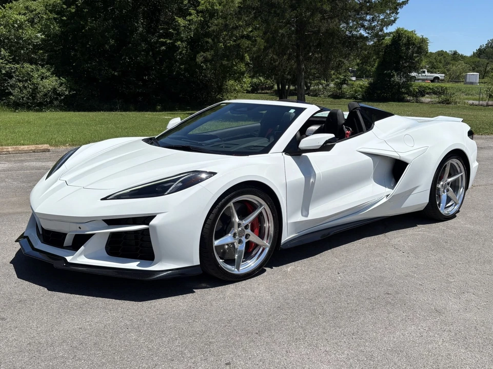 2024 Chevrolet Corvette C8 E-Ray - Image 2 of 31