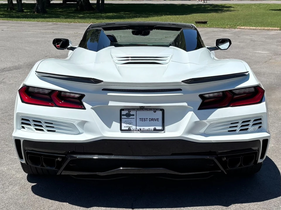 2024 Chevrolet Corvette C8 E-Ray - Image 5 of 31