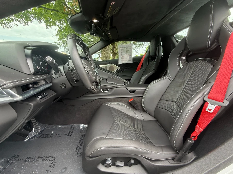 2024 Chevrolet Corvette C8 E-Ray - Image 24 of 31