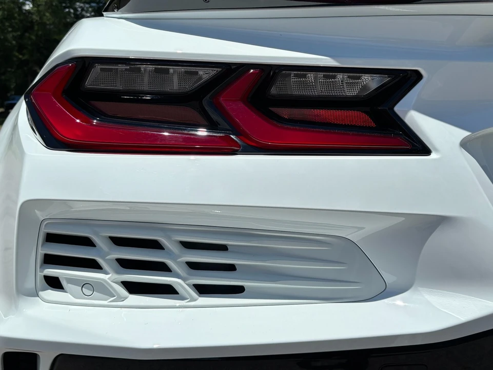 2024 Chevrolet Corvette C8 E-Ray - Image 19 of 31