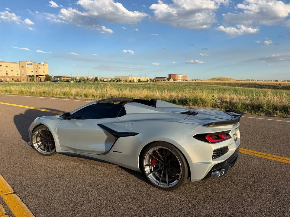 2024 Chevrolet Corvette C8 E-Ray - Image 7 of 23