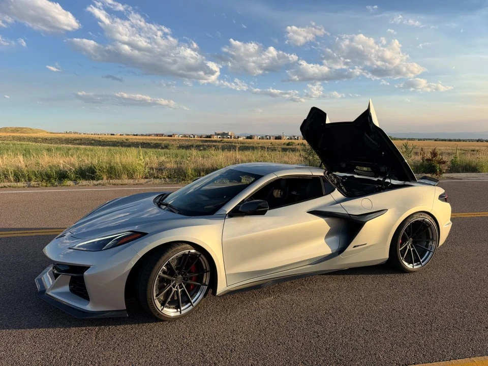 2024 Chevrolet Corvette C8 E-Ray - Image 13 of 23