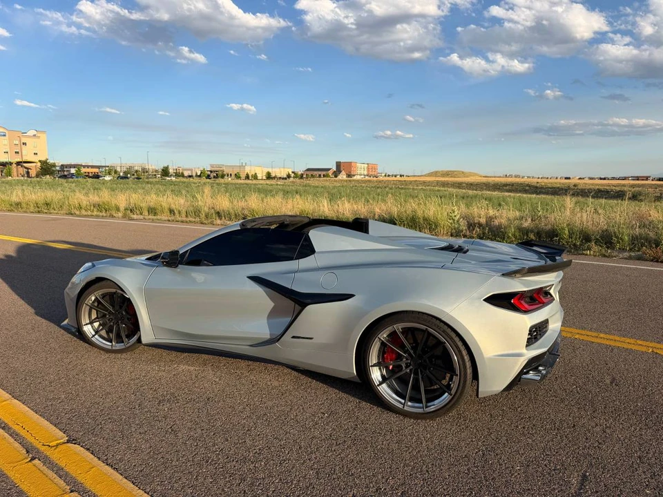 2024 Chevrolet Corvette C8 E-Ray - Image 6 of 23